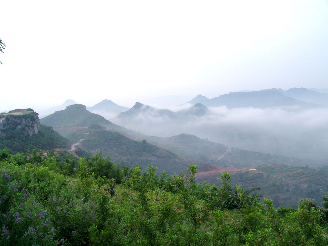 煙臺(tái)周邊游;沂水地下大峽谷、地下螢光湖、天上王城二日游hfg